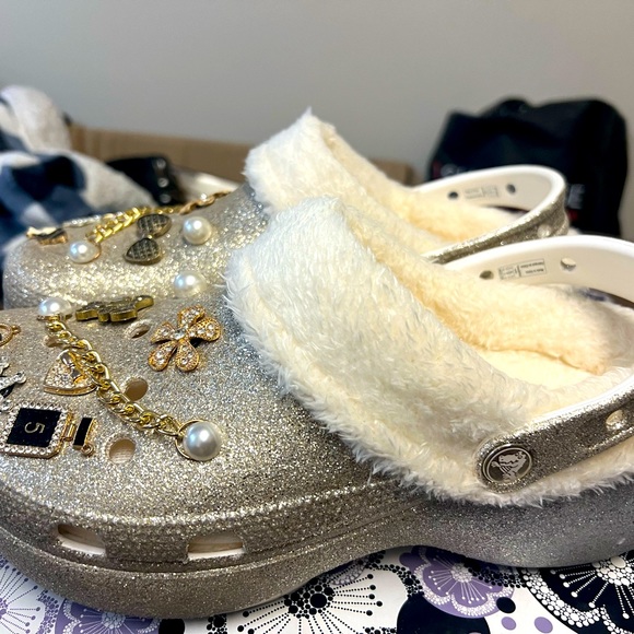 Ombre Crocs - Picture 6 of 8